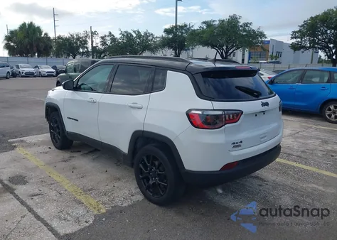 2024 Jeep Compass Latitude 4X4 from USA, damaged, VIN 3C4NJDBN7RT115150